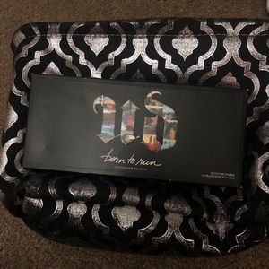 Unused urban decay on the run palette